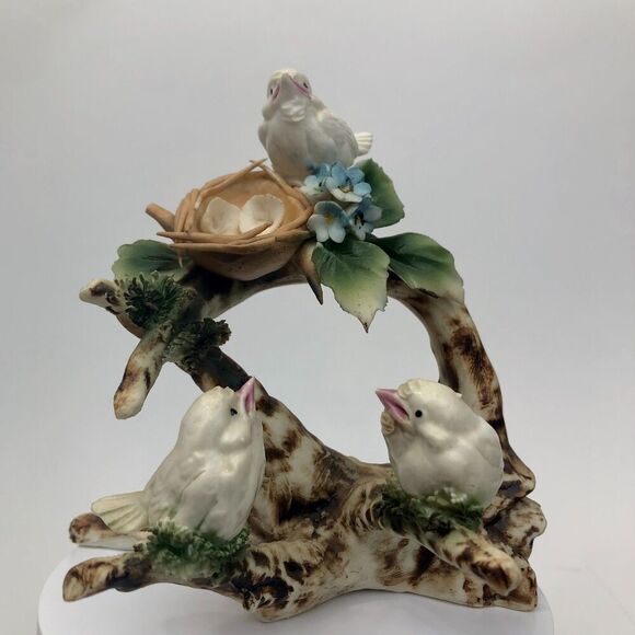 Capodimonte Italy Porcelain Mama Bird & Baby Birds Just Hatched Figurine 1980s - Picture 11 of 16
